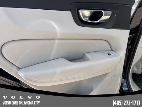 Used 2023 Volvo XC60 B5 Plus w/ Climate Package image 16