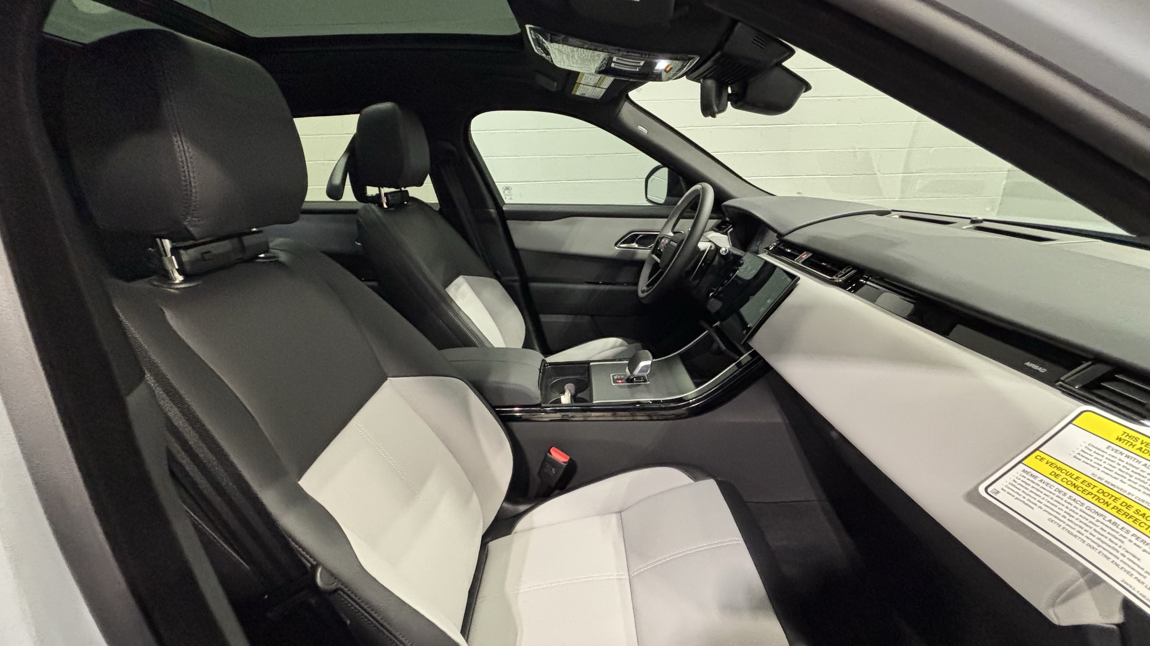 New 2026 Land Rover Range Rover Velar S AWD/4WD image 14