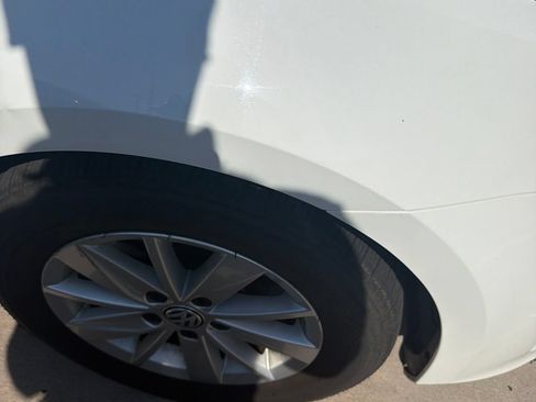 Used 2016 Volkswagen Golf 2-Door FWD image 5