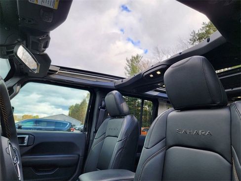 Certified 2024 Jeep Wrangler Sahara image 4