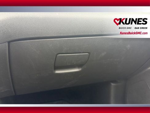 Used 2025 Buick Envista Preferred w/ Convenience I Package image 17