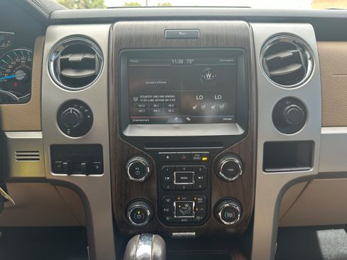 Used 2014 Ford F150 Lariat w/ Lariat Chrome Package AWD/4WD image 14