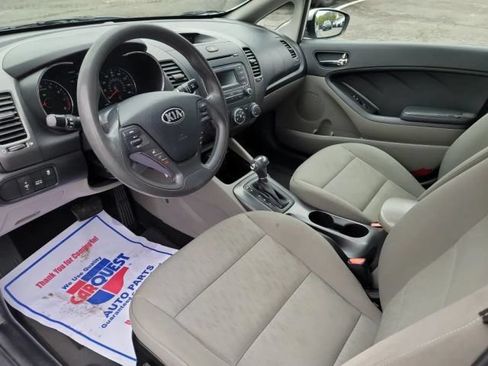 Used 2015 Kia Forte LX FWD image 12