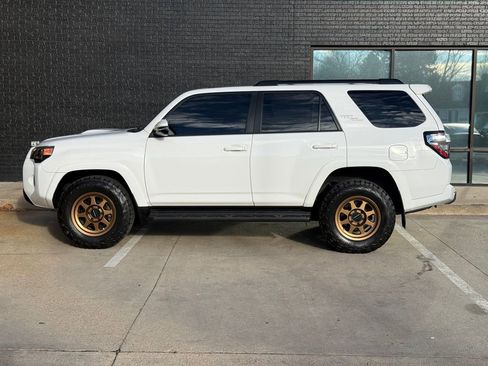 Used 2020 Toyota 4Runner TRD Off-Road Premium w/ Moonroof Package image 17