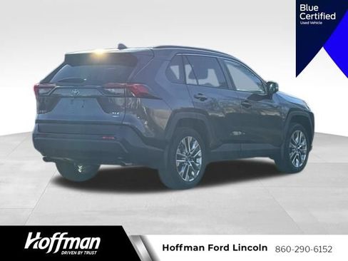 Used 2019 Toyota RAV4 XLE Premium w/ All Weather Liner Package AWD/4WD image 8