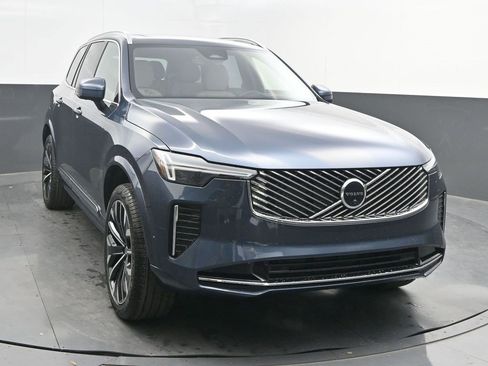 New 2026 Volvo XC90 B5 Ultra image 1
