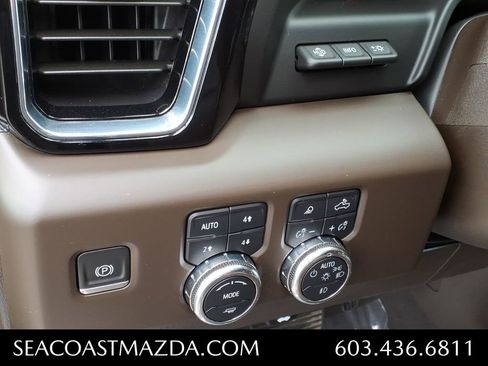 Used 2024 GMC Sierra 1500 Denali w/ Technology Package AWD/4WD image 21