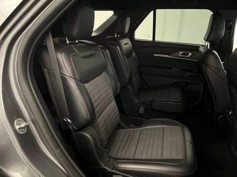 Used 2025 Ford Explorer ST-Line AWD/4WD image 28