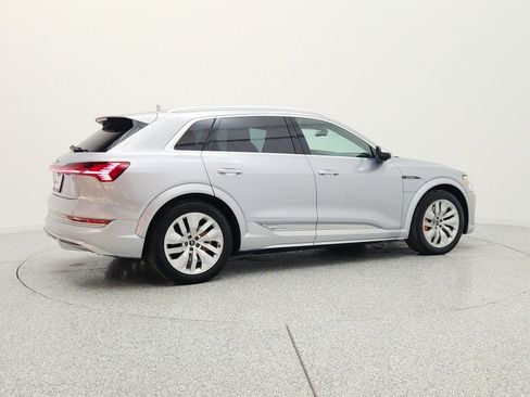 Used 2023 Audi e-tron S Prestige w/ Prestige Package AWD/4WD image 5