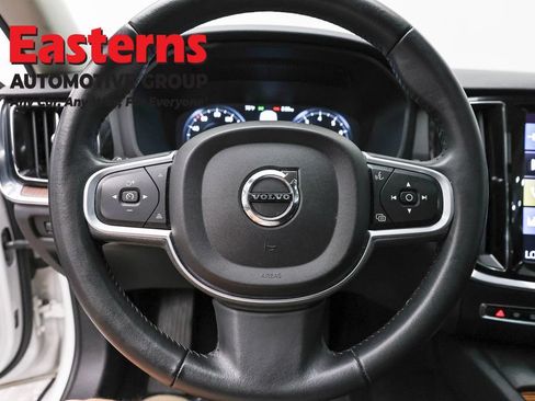Used 2022 Volvo S60 B5 Inscription FWD image 10