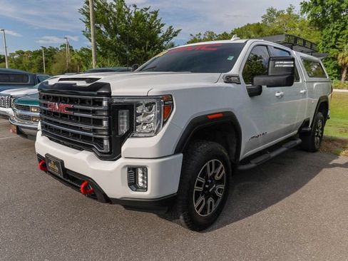 Used 2022 GMC Sierra 2500 AT4 AWD/4WD image 2