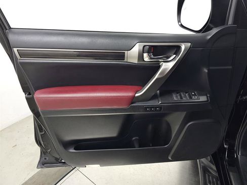 Certified 2022 Lexus GX 460 Luxury w/ Sport Design Package image 15