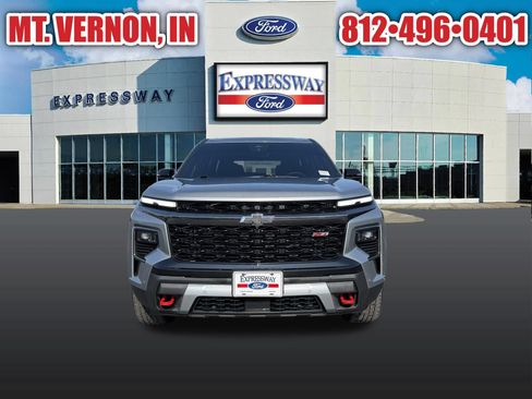 Used 2024 Chevrolet Traverse Z71 w/ Enhanced Driving Package AWD/4WD image 3