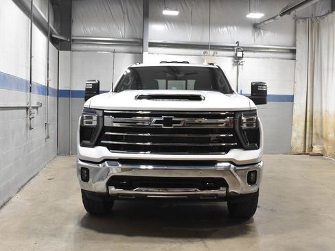 Used 2025 Chevrolet Silverado 2500 LTZ w/ LTZ Plus Package AWD/4WD image 28