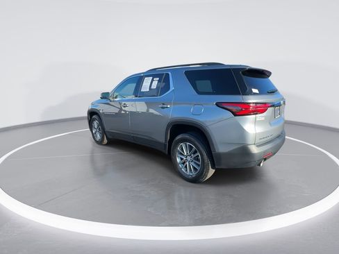 Used 2023 Chevrolet Traverse LT w/ Rear Camera Mirror Package image 6