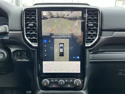 New 2025 Ford Ranger Lariat w/ FX4 Off-Road Package image 19