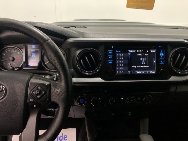 Used 2016 Toyota Tacoma TRD Sport w/ Towing Package AWD/4WD image 19