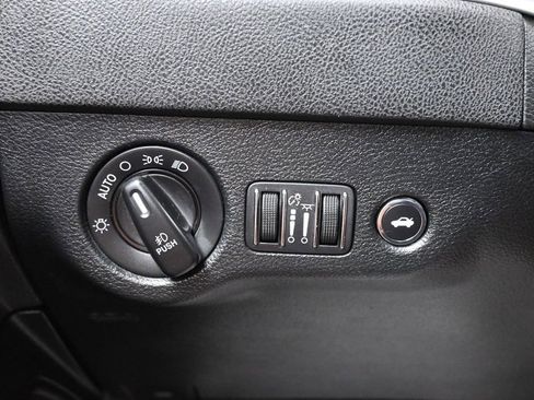 Used 2017 Dodge Charger R/T RWD image 46