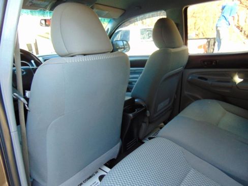 Used 2014 Toyota Tacoma 4x4 Double Cab image 20