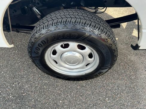 Used 2011 Ford F150 XL w/ XL Decor Group RWD image 10