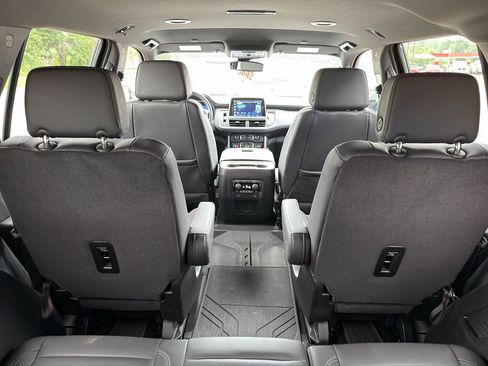 Used 2024 Chevrolet Tahoe LT w/ Luxury Package RWD image 9