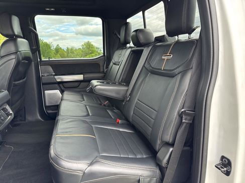 Used 2024 Ford F350 Platinum w/ Tremor Off-Road Package AWD/4WD image 15