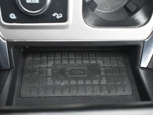 Used 2023 Ford Explorer Limited image 32