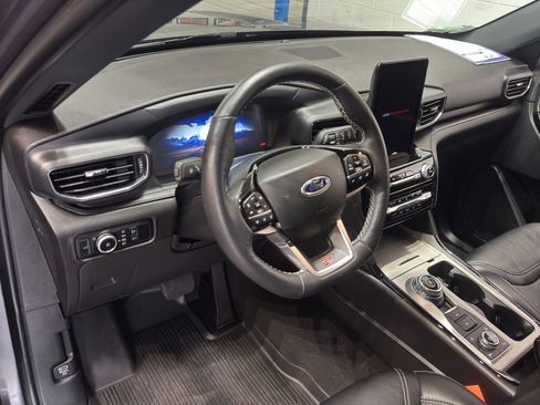 Used 2024 Ford Explorer ST w/ Technology Package image 19