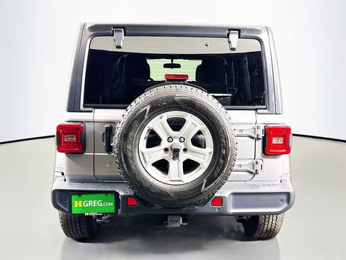 Used 2018 Jeep Wrangler Unlimited Sport S image 8