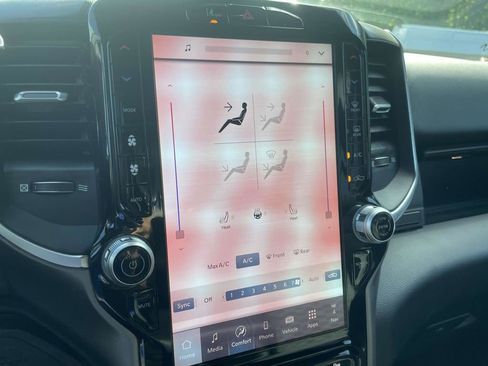 New 2026 RAM 2500 Big Horn AWD/4WD image 36