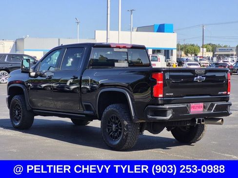Used 2026 Chevrolet Silverado 2500 ZR2 w/ LPO, Dark Essentials Package AWD/4WD image 4