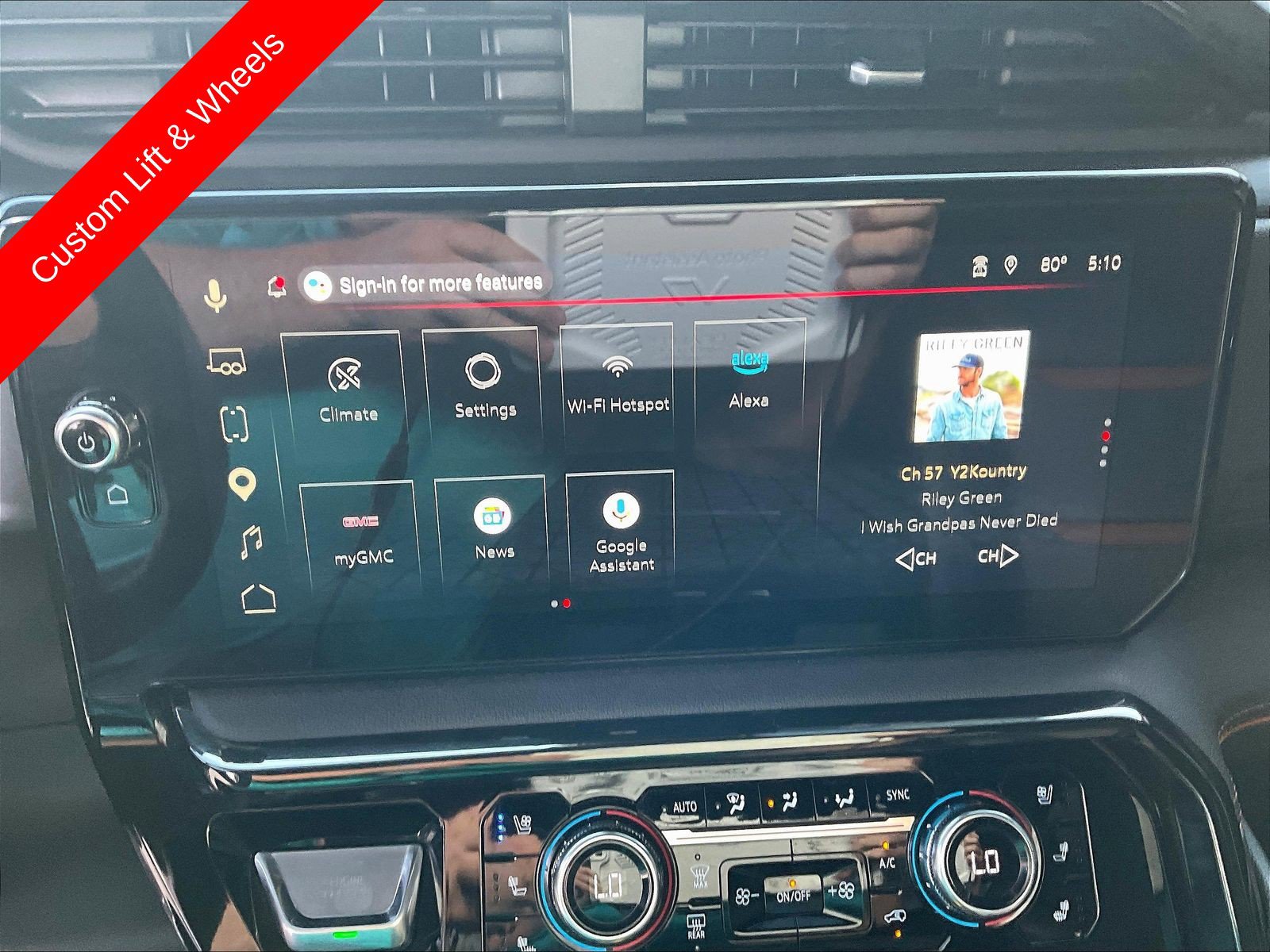 Used 2025 GMC Sierra 2500 AT4 AWD/4WD image 18