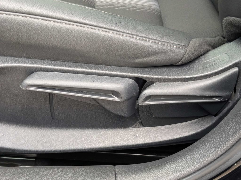 Used 2025 Honda Civic FWD Hybrid Sedan image 28