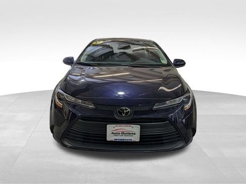 Used 2023 Toyota Corolla LE FWD image 2