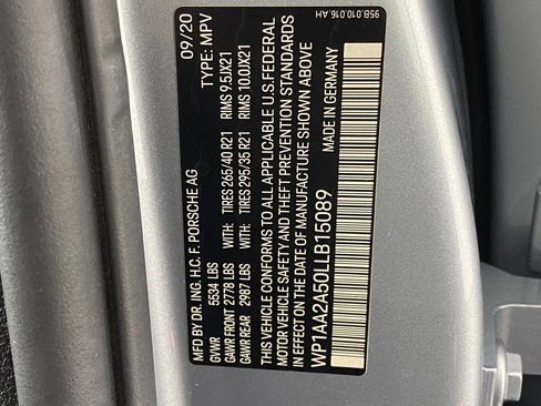 Used 2020 Porsche Macan image 19
