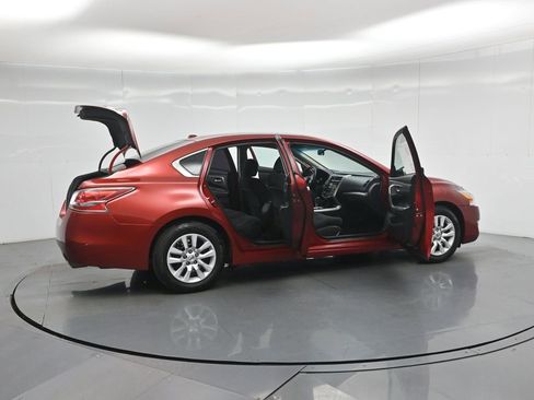 Used 2015 Nissan Altima 2.5 S w/ Power Driver Seat Package image 4