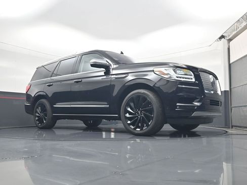 Used 2020 Lincoln Navigator Black Label w/ Cargo Convenience Package image 3