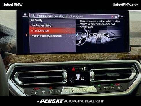 Used 2025 BMW X4 xDrive30i AWD/4WD image 11