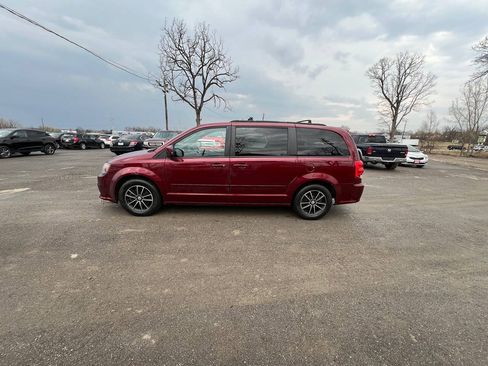 Used 2017 Dodge Grand Caravan GT FWD image 4