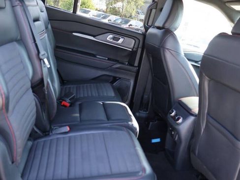 Used 2025 Ford Explorer ST-Line w/ Premium Package AWD/4WD image 16