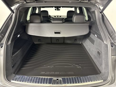 Certified 2023 Porsche Cayenne AWD/4WD image 21
