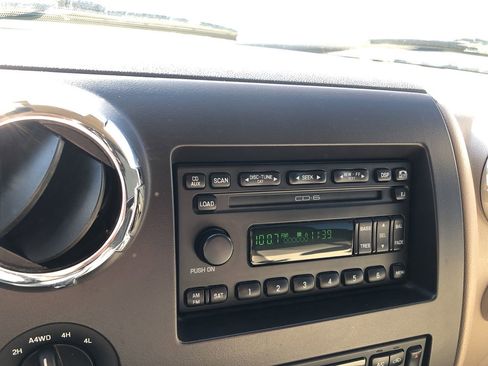 Used 2005 Ford Expedition King Ranch image 20