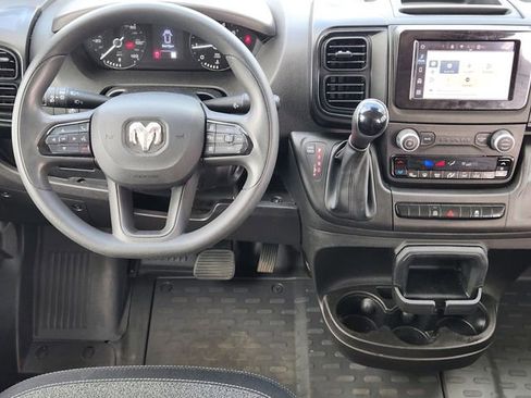 Used 2025 RAM ProMaster 2500 w/ Convenience Group image 28