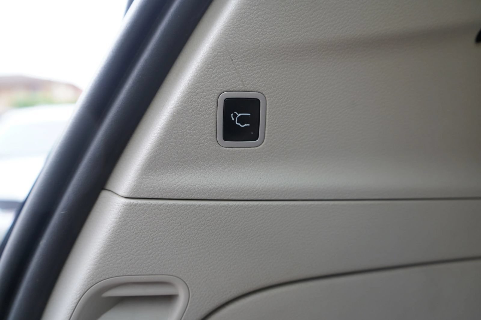 Used 2020 Chrysler Pacifica Touring-L FWD image 25