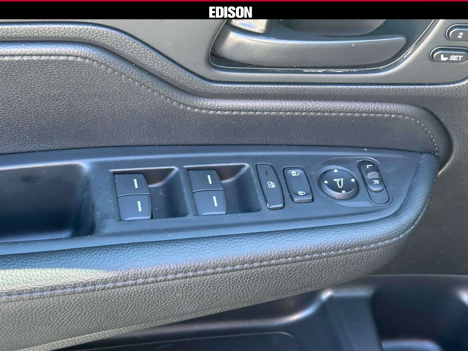 Used 2025 Honda Odyssey EX-L image 17