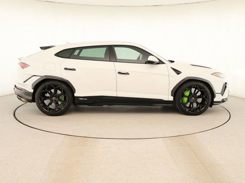 Used 2023 Lamborghini Urus Performante AWD/4WD image 9