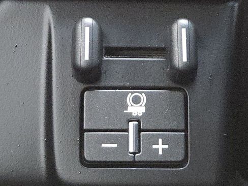 Used 2019 GMC Yukon XL Denali image 5