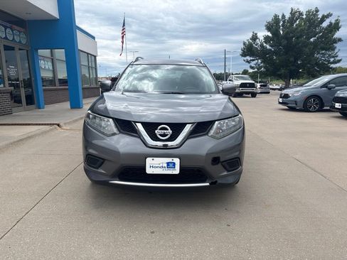 Used 2016 Nissan Rogue SV w/ SV Moonroof Package AWD/4WD image 2