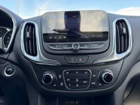 Used 2024 Chevrolet Equinox LT FWD image 24
