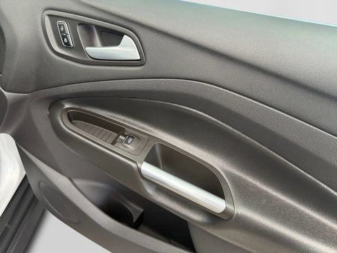 Used 2013 Ford C-MAX SEL FWD image 24